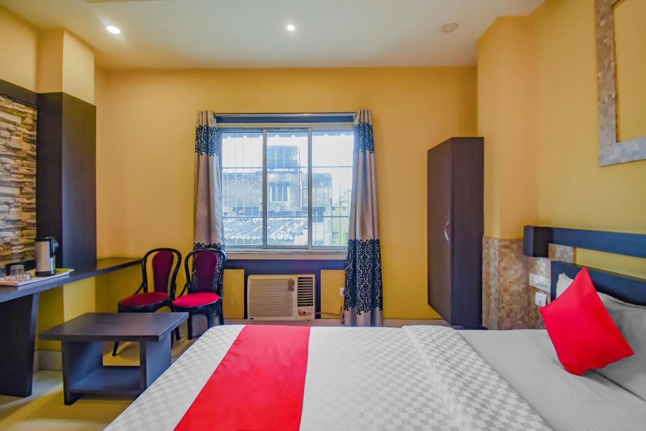Oyo 1851 Hotel Sefali Deluxe Calcutta (Kolkata) Esterno foto