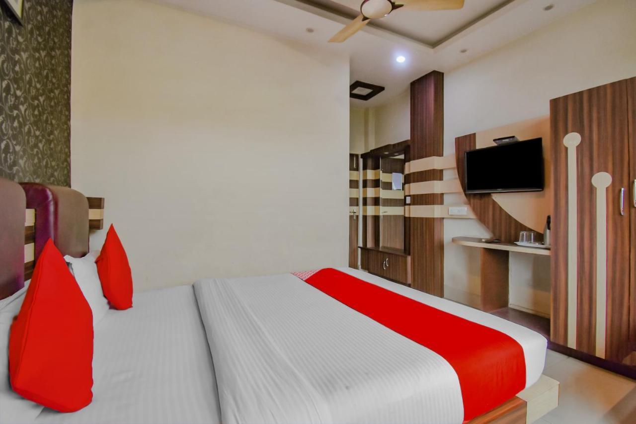 Oyo 1851 Hotel Sefali Deluxe Calcutta (Kolkata) Esterno foto